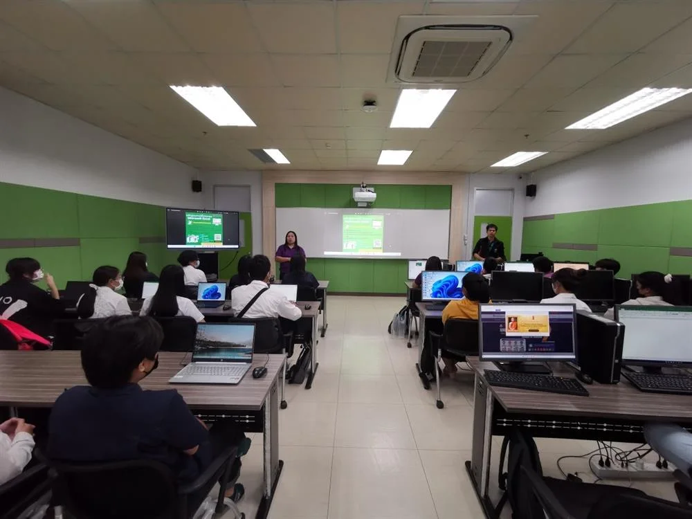 LINE_ALBUM_Exl(นิสิต)?_280666_2306292.jpg