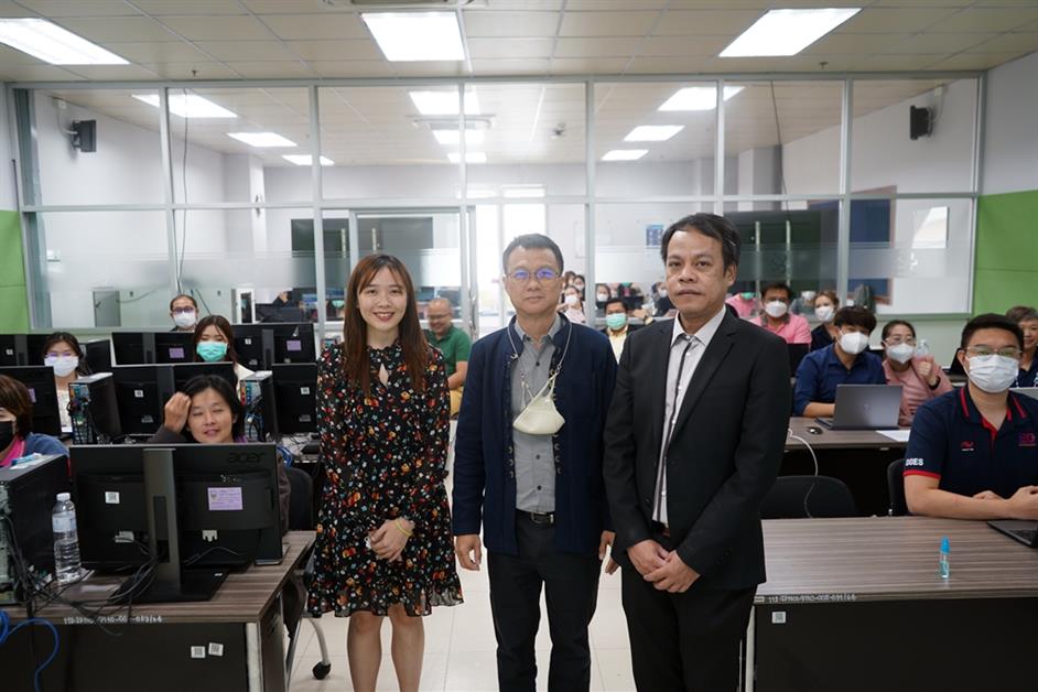 ศูนย์บริการเทคโนโลยีสารสนเทศและการสื่อสาร จัดโครงการพัฒนาทักษะทางด้านเทคโนโลยีสารสนเทศสําหรับบุคลากร ประจำปีงบประมาณ พ.ศ. 2566  เรื่อง Canva เพื่อการออกแบบสื่อประชาสัมพันธ์