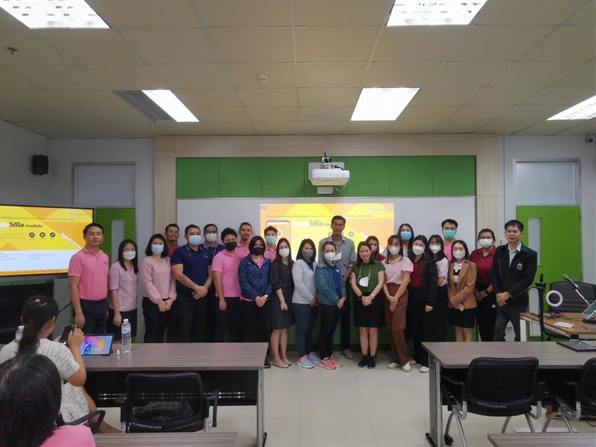 ศูนย์บริการเทคโนโลยีสารสนเทศและการสื่อสาร จัดโครงการพัฒนาทักษะทางด้านเทคโนโลยีสารสนเทศสําหรับบุคลากร ประจำปีงบประมาณ พ.ศ. 2566 เรื่อง การตัดต่อวิดีโอด้วยโทรศัพท์มือถือ Smartphone Video Production