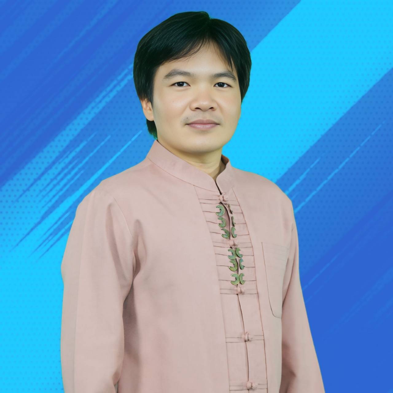 นายปวิช ไชยบาล